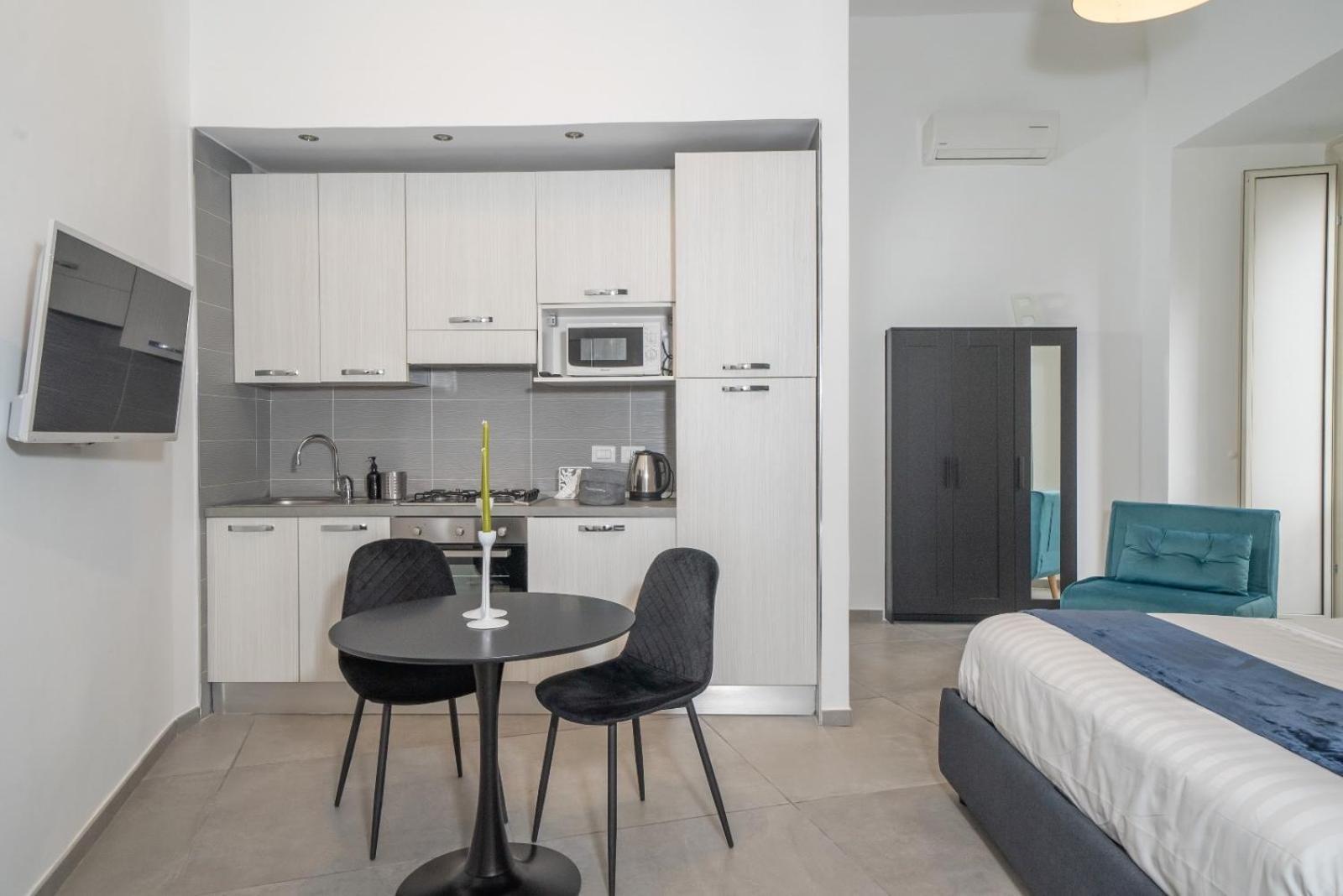 Bovio Boutique Studio Apartment Napoli Eksteriør billede