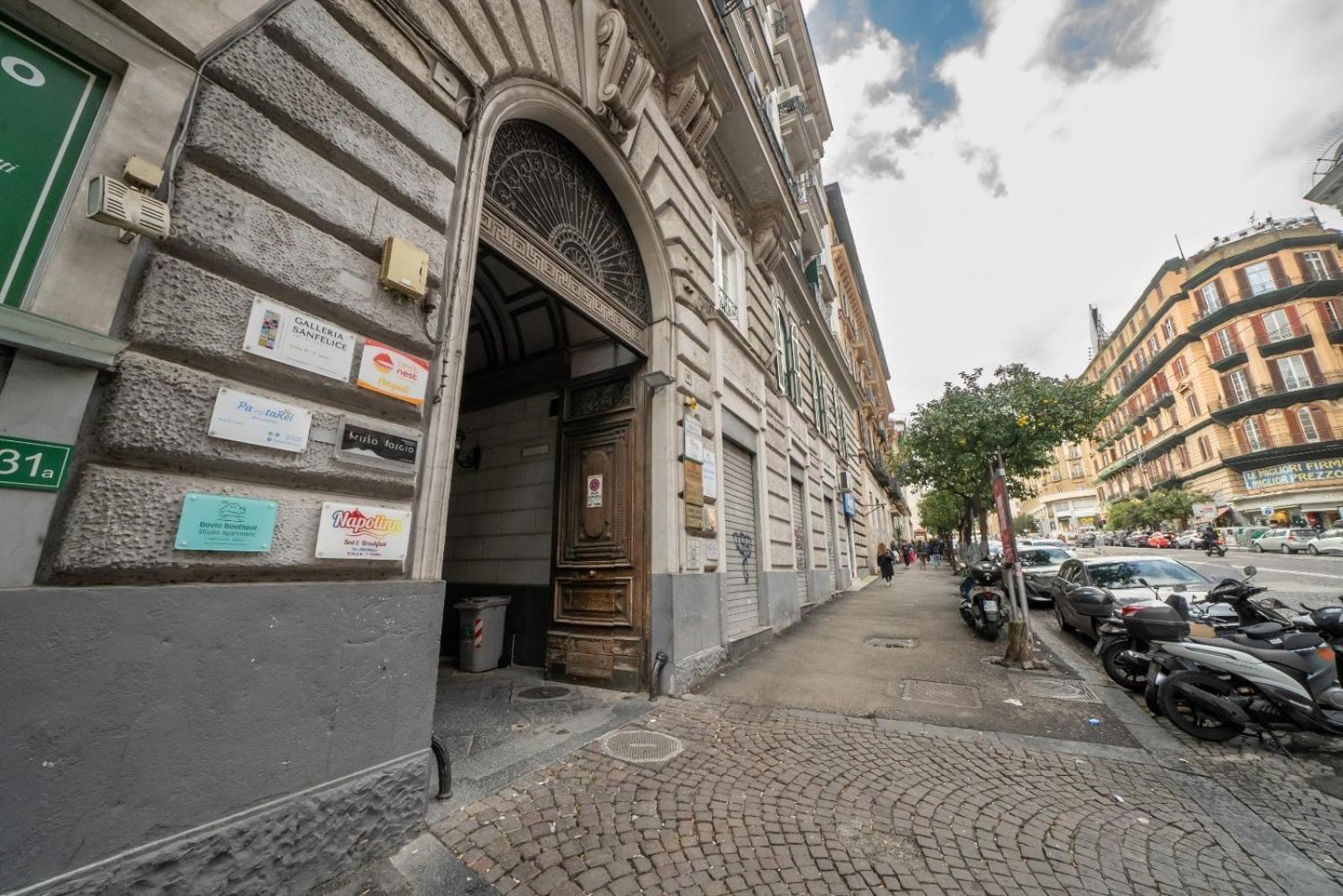 Bovio Boutique Studio Apartment Napoli Eksteriør billede